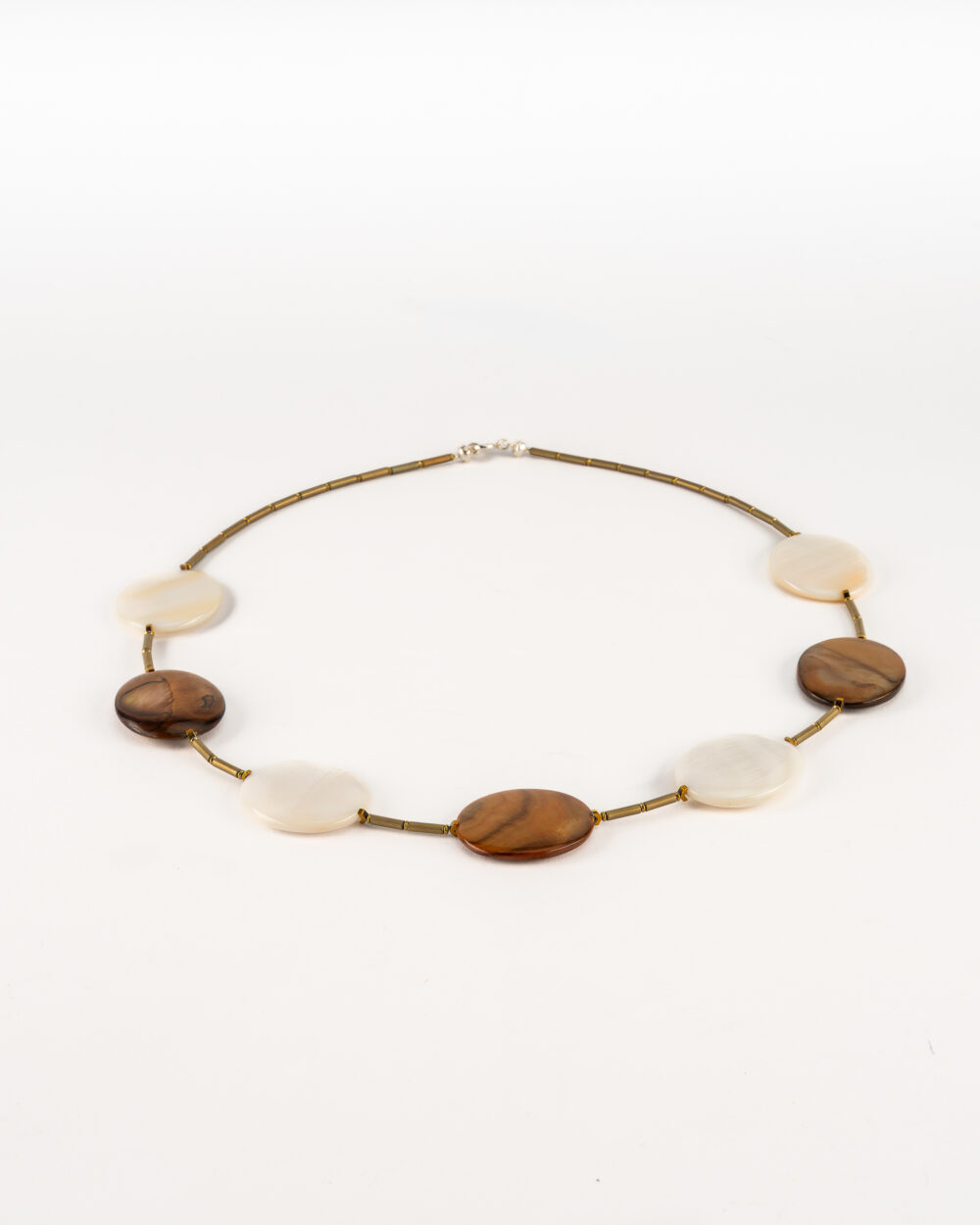 Naszyjnik z masy perłowej