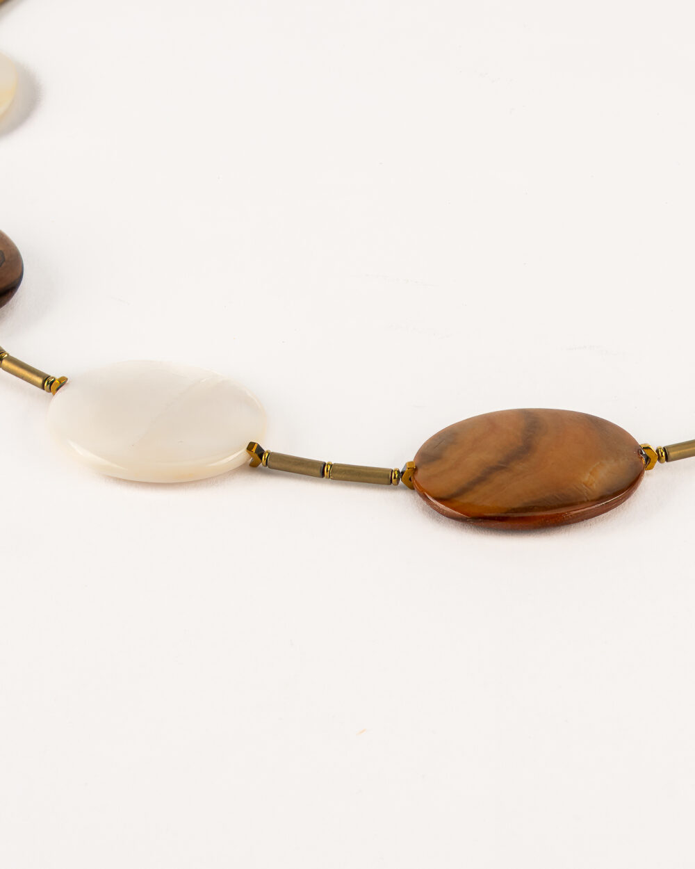 Naszyjnik z masy perłowej