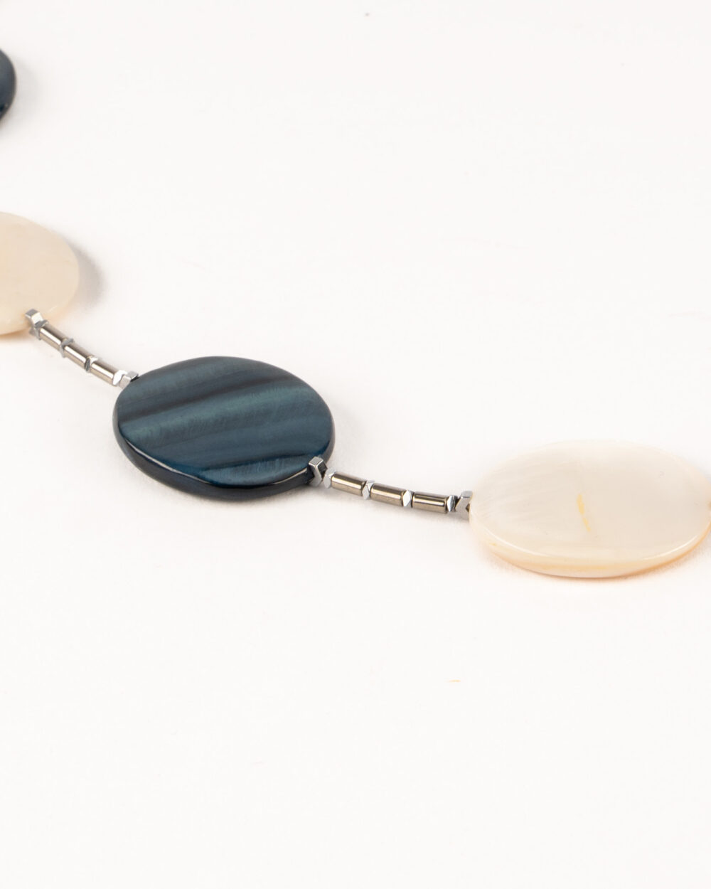 Naszyjnik z masy perłowej