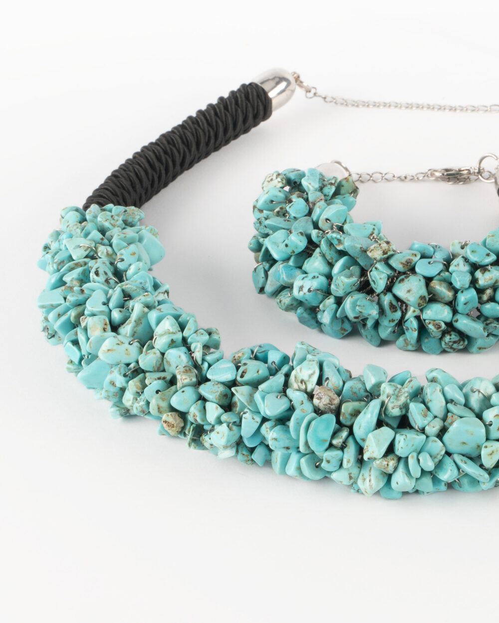 Komplet biżuterii z howlitem