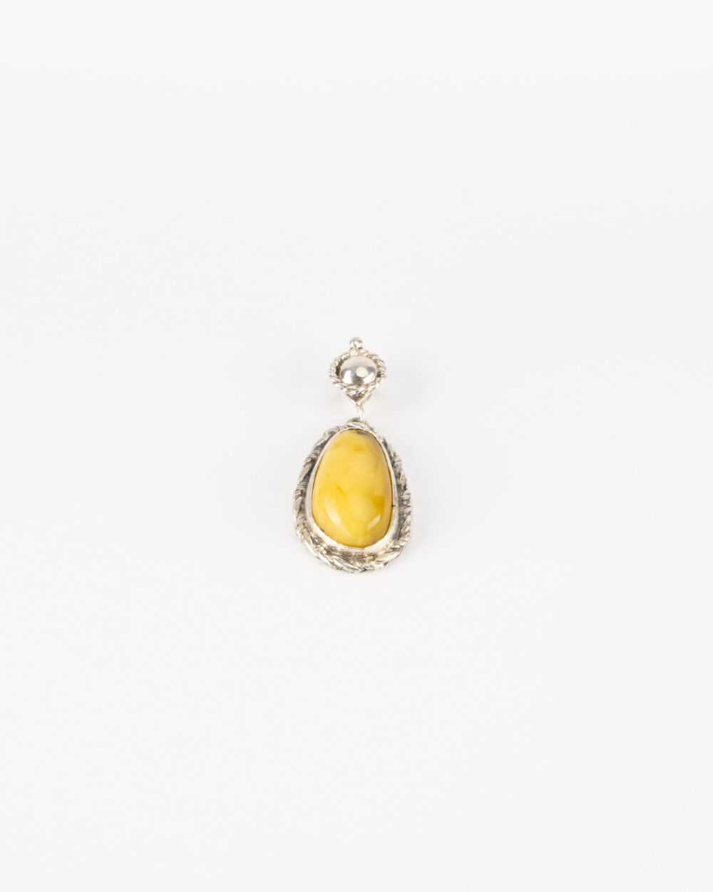 Wisior z mlecznym bursztynem