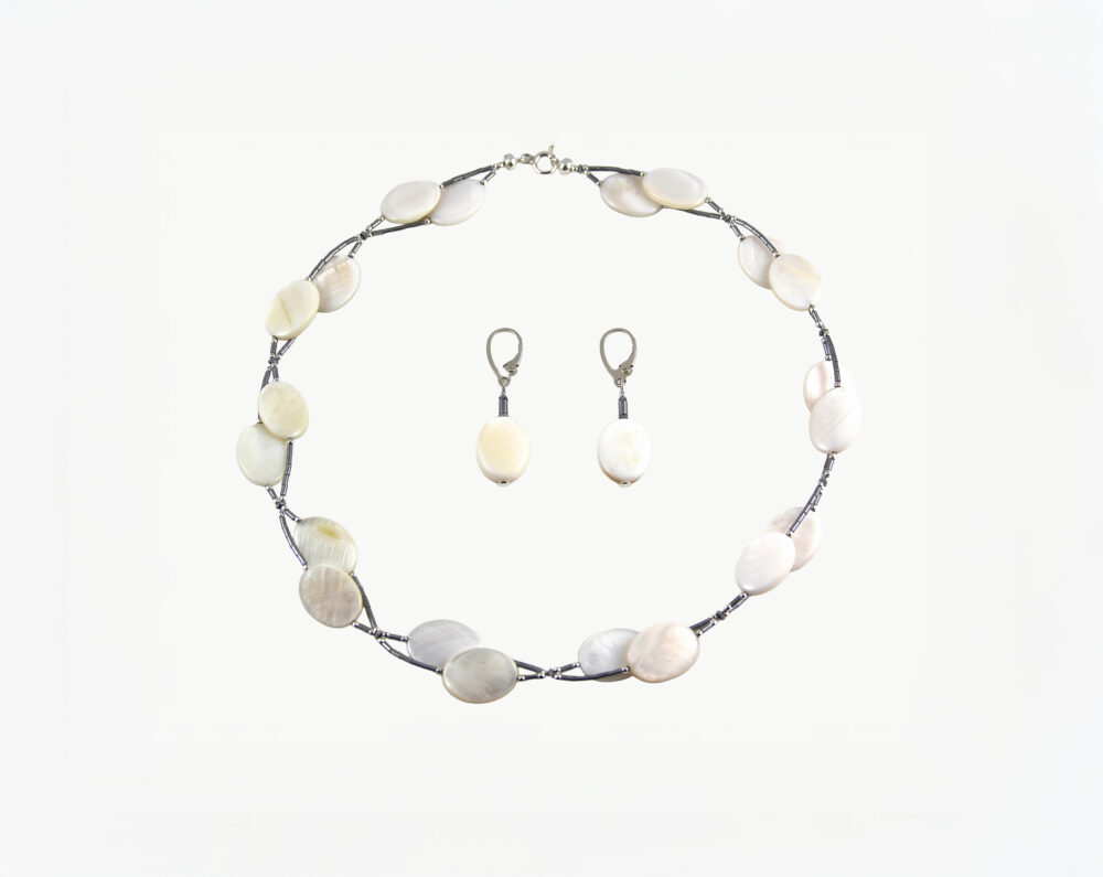 015_komplet_bizuterii_muszle_jubilernia2 Komplet srebrnej biżuterii z muszlami i hematytem
