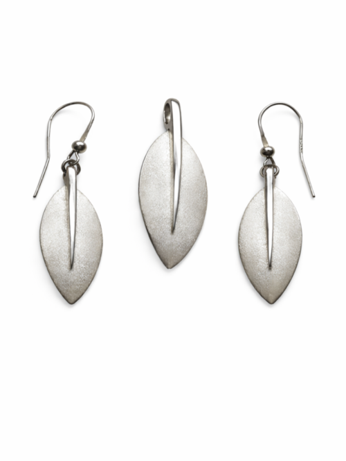 Srebro satynowane - komplet biżuterii Komplet biżuterii ze srebra satynowanego